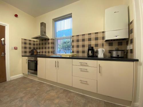 Spacious Victorian Double Room Accommodation image 3 Spacious Victorian Double Room image three