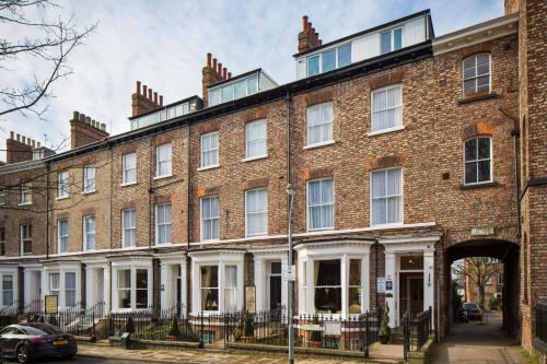 Hedley House Hotel & Apartments Accommodation image 3 Hedley House Hotel & Apartments image three