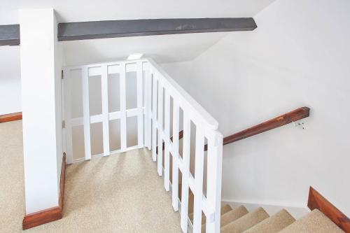 Host & Stay - Apothecary Cottage image three