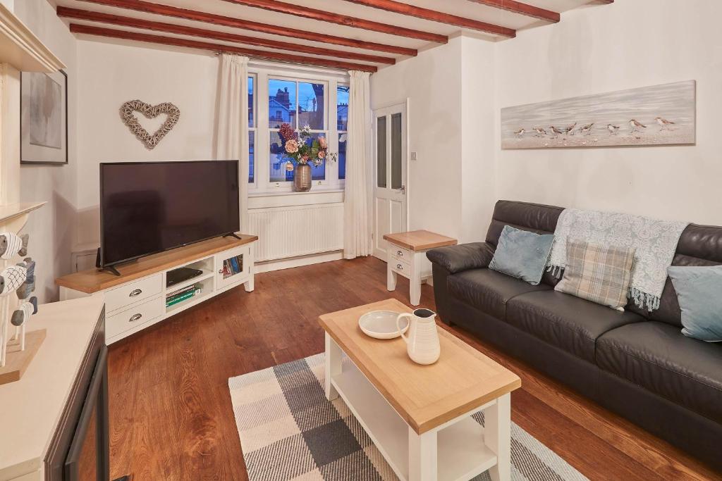 Host & Stay - Cobble Cottage Accommodation image 1 Host & Stay - Cobble Cottage image one