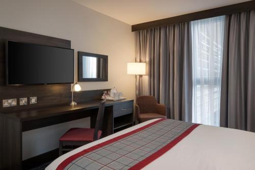 Ramada by Wyndham Leeds East Accommodation image 3 Ramada by Wyndham Leeds East image three