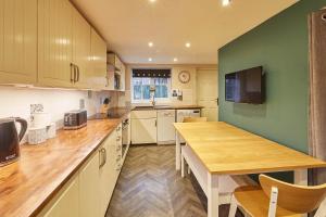 Host & Stay - Great Habton Cottage image two