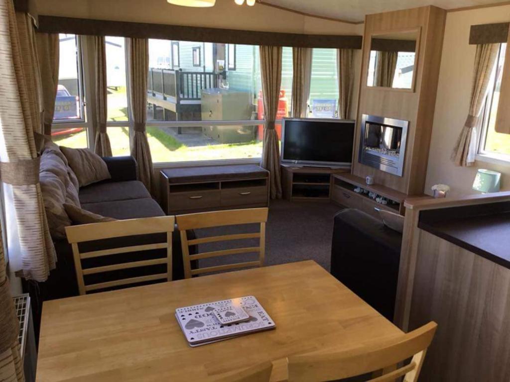 Yellow Hammer - Free WiFi Accommodation image 1 Yellow Hammer - Free WiFi image one