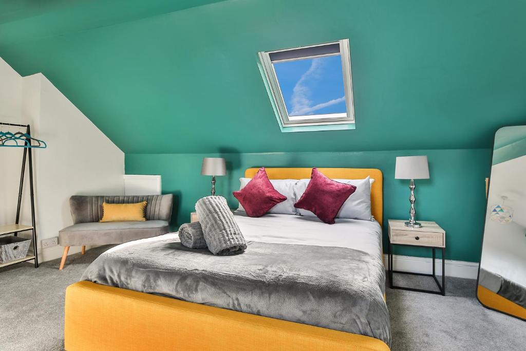 Hidden Gem-Open To Book-Super Location Accommodation image 1 Hidden Gem-Open To Book-Super Location image one
