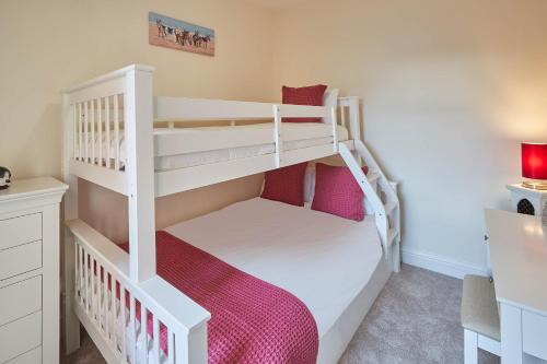 Host & Stay - Church Square Eskape Accommodation image 3 Host & Stay - Church Square Eskape image three