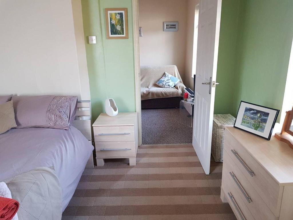 1 Bed Guisborough Option of Twin Sofabed - Extra Accommodation image 1 1 Bed Guisborough Option of Twin Sofabed - Extra image one