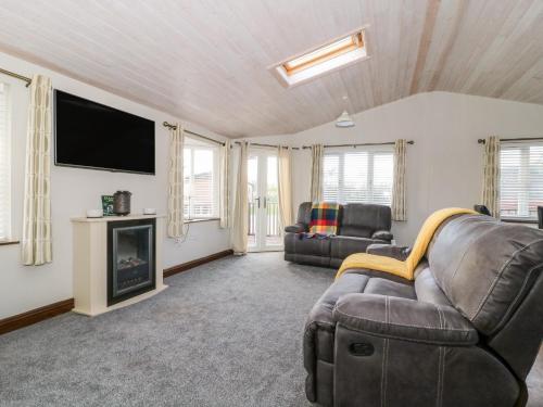Oakwood Lodge Accommodation image 3 Oakwood Lodge image three