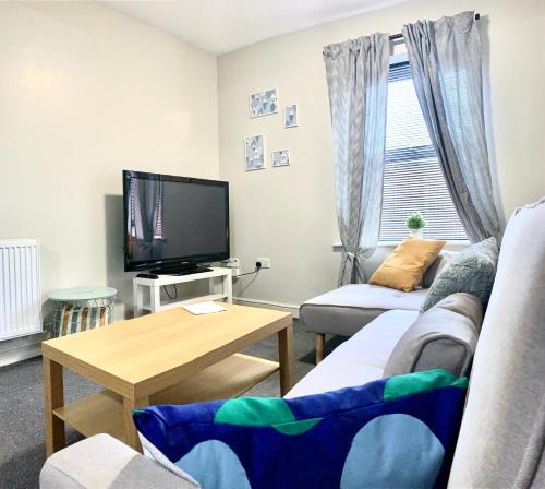 Free, large CAR PARK apartment Accommodation image 3 Free, large CAR PARK apartment image three