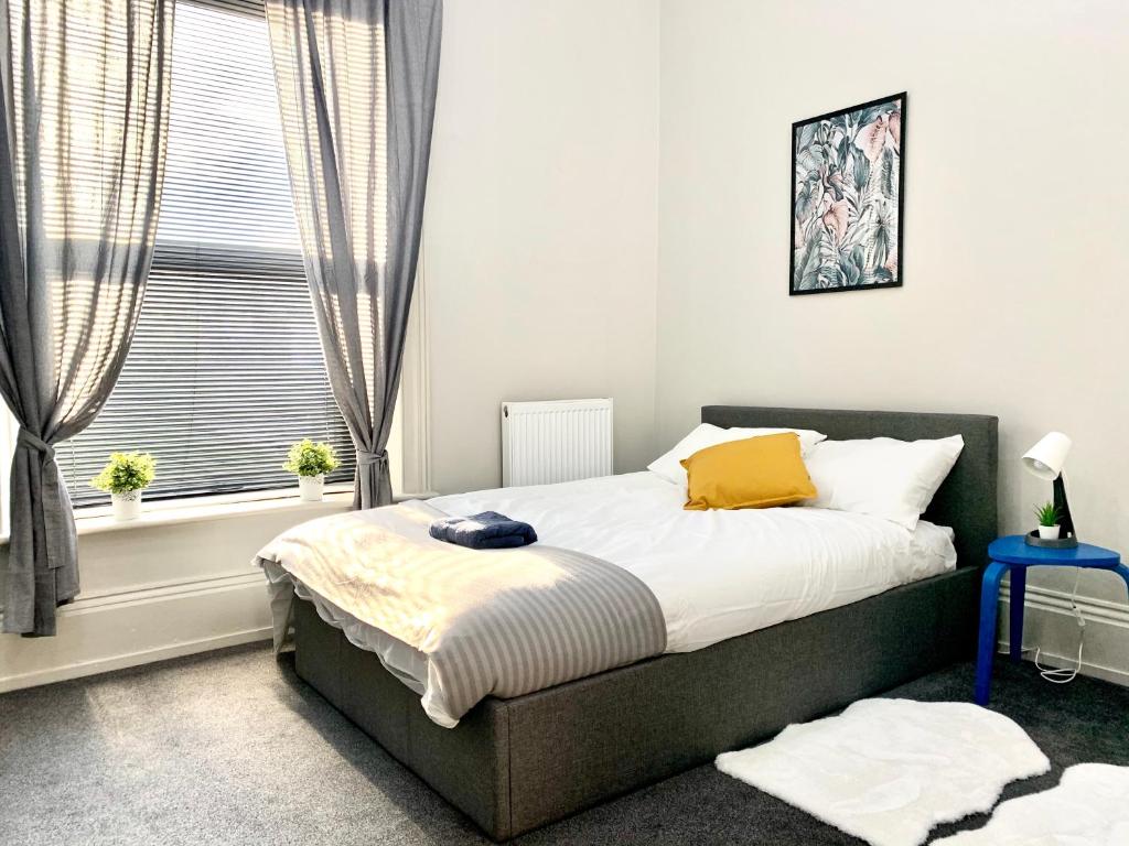 Free, large CAR PARK apartment Accommodation image 1 Free, large CAR PARK apartment image one