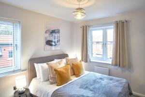Host & Stay - Guillemot House Accommodation image 2 Host & Stay - Guillemot House image two