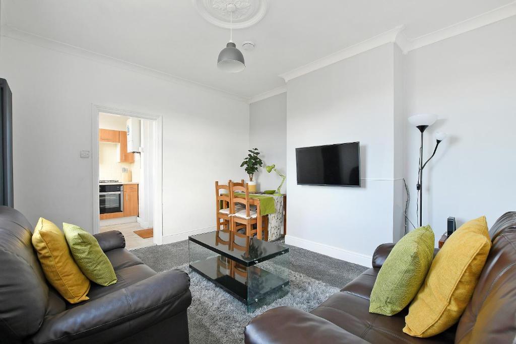Olive Grove House image one