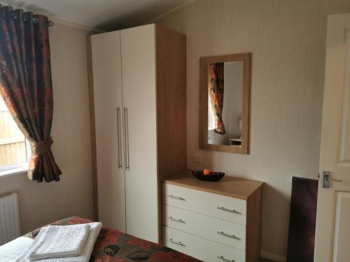 Captivatingly Stunning 2-Bed Cabin in Bridlington Accommodation image 2 Captivatingly Stunning 2-Bed Cabin in Bridlington image two
