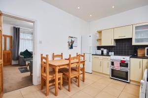 Comfortable 3 Bed Cottage in The Heart of Skipton Accommodation image 2 Comfortable 3 Bed Cottage in The Heart of Skipton image two