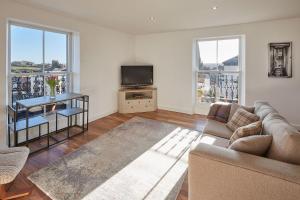 Host & Stay - Abbey Court Apartment Accommodation image 2 Host & Stay - Abbey Court Apartment image two