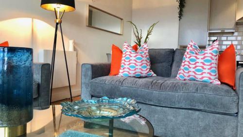 Heart of Sheffield City with Balcony Views and Modern Decor image three