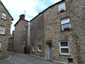 Kirkby Lonsdale Page image 14 Picture of Back Cottage