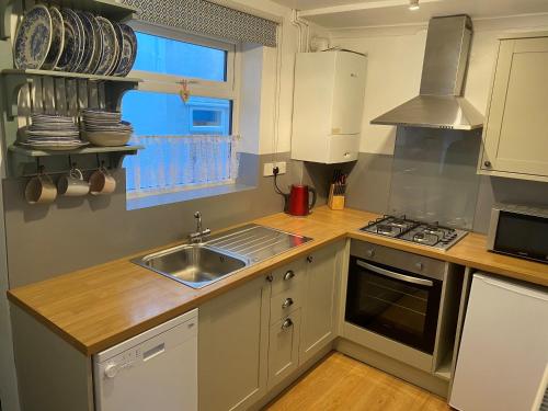 Demeter Cottage image three