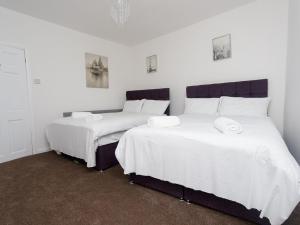 Eastpark Residence image two