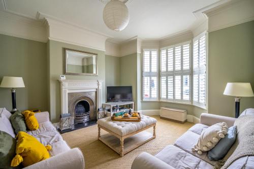 34 St Olave's Road image three