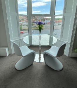 Apartments in Whitby - Prices & Bookings Page image 62 Picture of River View
