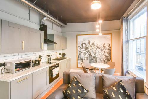 Spurriergate Apartments- In the heart of the city centre Accommodation image 3 Spurriergate Apartments- In the heart of the city centre image three