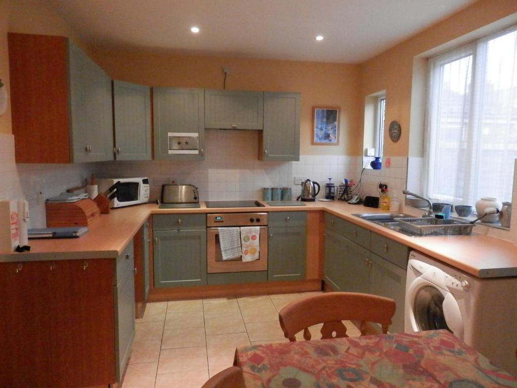 19 Curzon Terrace Accommodation image 1 19 Curzon Terrace image one