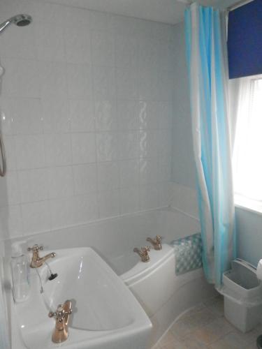 19 Curzon Terrace Accommodation image 2 19 Curzon Terrace image two