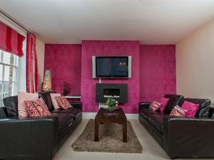 Priory House Apartments (no parties allowed) image two