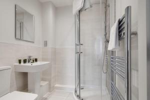 Beautiful 2 Bed 2 Bath Apartment in a Converted Mill Accommodation image 2 Beautiful 2 Bed 2 Bath Apartment in a Converted Mill image two