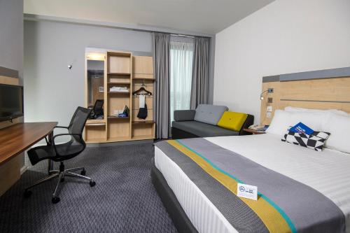 Holiday Inn Express Hull City Centre, an IHG Hotel Accommodation image 1 Holiday Inn Express Hull City Centre, an IHG Hotel image one