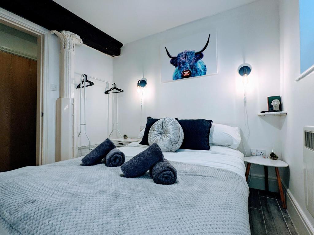 Cosy Riverside Apartment - Woodsmill Quay Accommodation image 1 Cosy Riverside Apartment - Woodsmill Quay image one