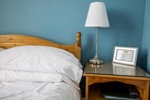 Number 7 Guest House image three