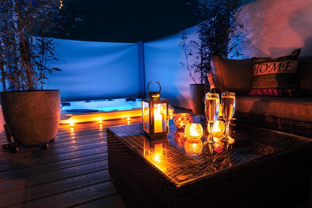 Picture of Bluebell Lodge with Hot Tub