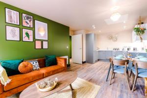 Beautiful 2-Bedroom Apartment in Kelham-Island, S3 Accommodation image 2 Beautiful 2-Bedroom Apartment in Kelham-Island, S3 image two