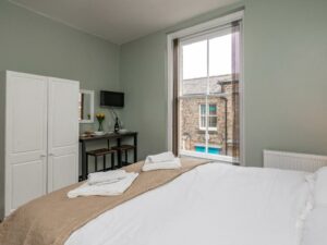 Find & Book Hotels & Accommodation Near Sledmere Page image 1 Picture of Saville Street