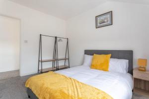 Lovely 2 Bed apartment close to city centre Accommodation image 2 Lovely 2 Bed apartment close to city centre image two