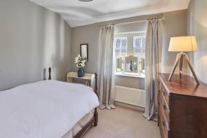 Host & Stay - Heather Cottage image two