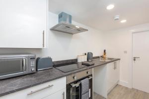 Saxon House Apartments Accommodation image 2 Saxon House Apartments image two