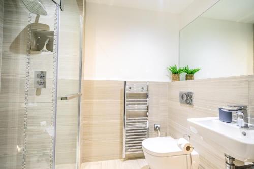 3 Cocoa Suites (parking included) Accommodation image 3 3 Cocoa Suites (parking included) image three