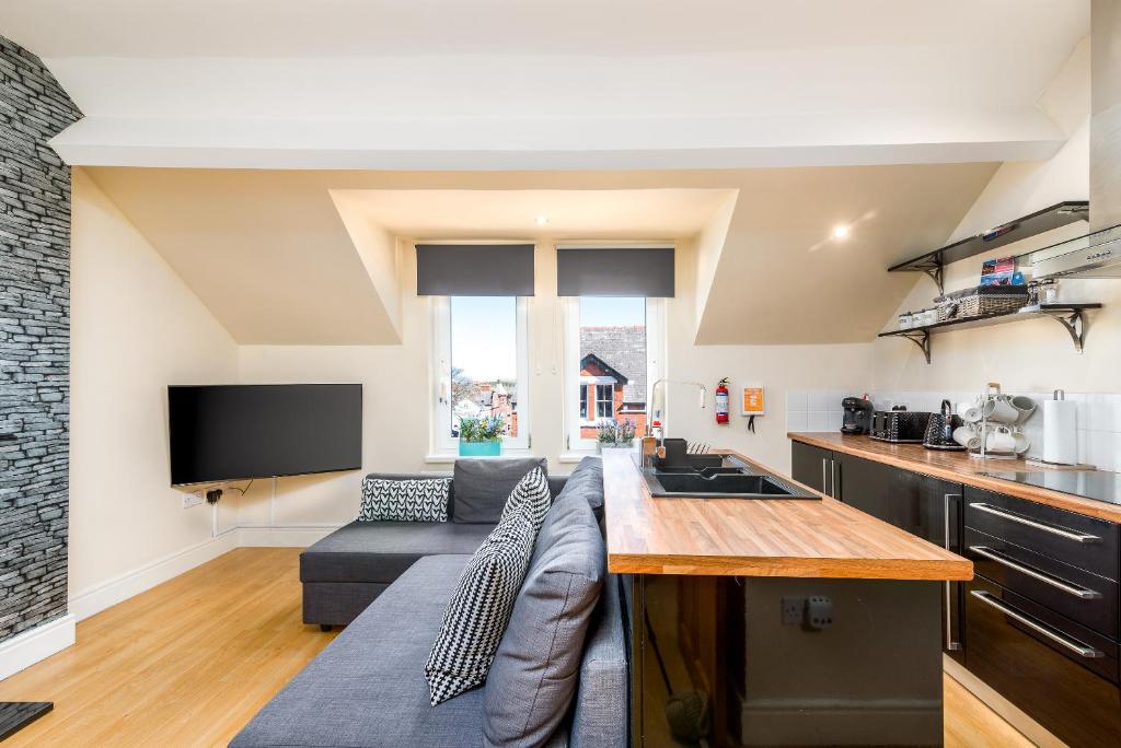 Whitby On The Hill,5mins To the Beach,Pets Welcome Accommodation image 1 Whitby On The Hill,5mins To the Beach,Pets Welcome image one
