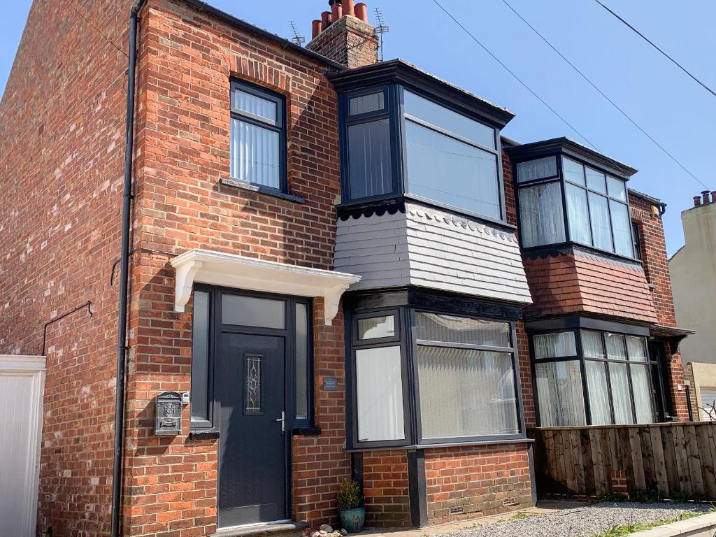 204 Sea View House, Redcar image one