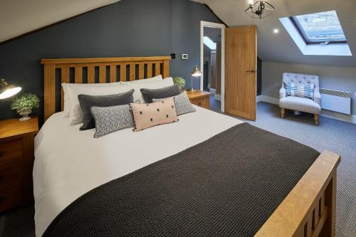 Host & Stay - The Green Door image three