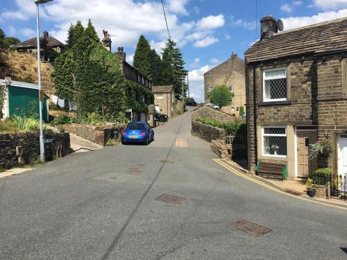 No.18 Holmfirth Accommodation image 3 No.18 Holmfirth image three