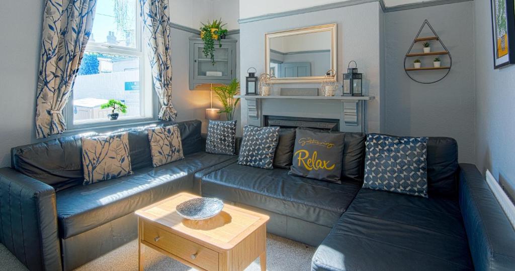 The Clifford Gathering York - Sleeps Up To 10 image one