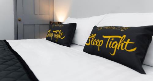 The Clifford Gathering York - Sleeps Up To 10 image three