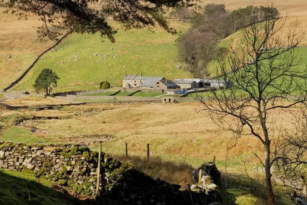 Kingsdale Head Cottage image one
