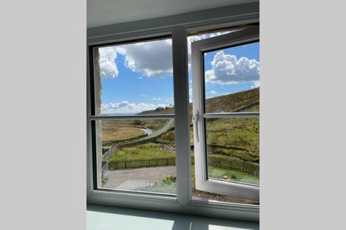 Kingsdale Head Cottage image three