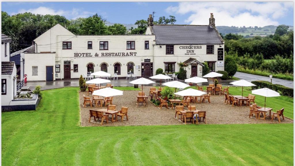 Chequers Inn Accommodation image 1 Picture of Chequers Inn
