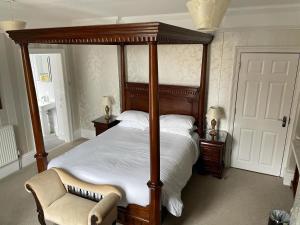 Arundel House Accommodation image 2 Arundel House image two