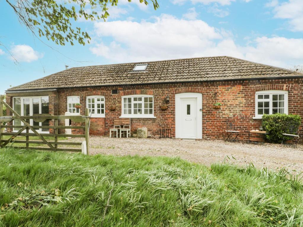 Chestnut Cottage image one